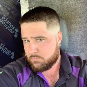 Meet your Posher, Levi